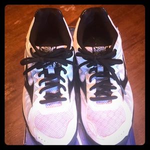 Mizuno Wave Supersonic Volleyball shoes